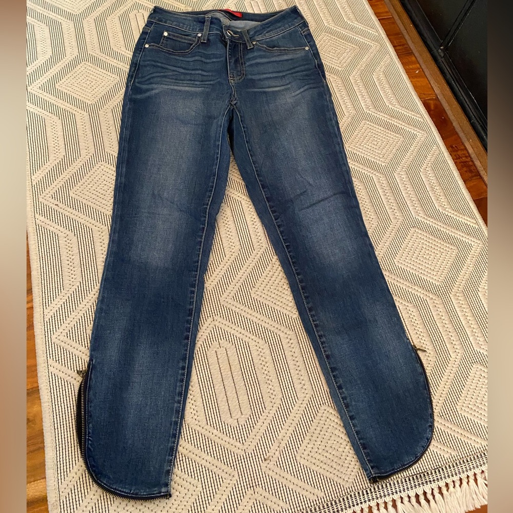 NWOT Jennifer Lopez Dark Blue Skinny Jeans